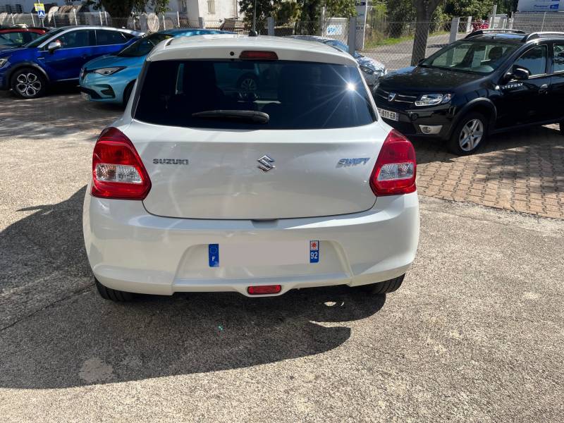 VENDU OCCASION SUZUKI SWIFT 1.2L DUALJET 90 PRIVILEGE 5 PORTES A AUBAGNE